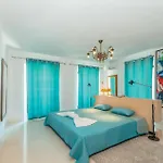 Beautiful In Ferienhaus Tkon