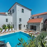 Ferienhaus Beautiful In