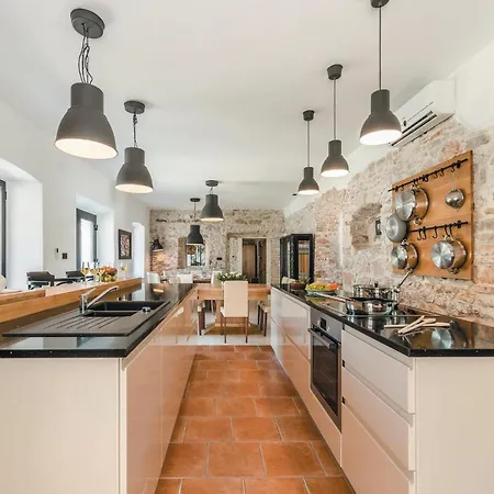 Pet Friendly In בית נופש טקון