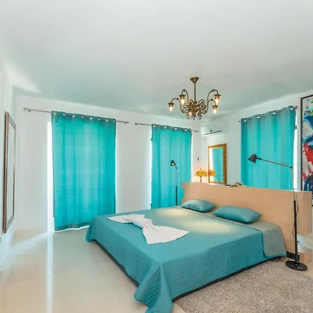 Pet Friendly In בית נופש טקון