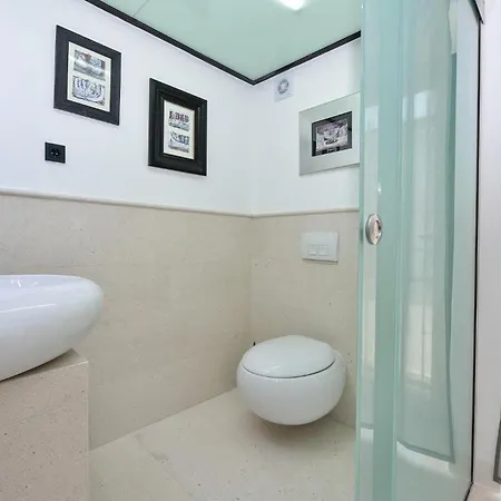 Beautiful In With Outdoor Swimming Pool * Tkon